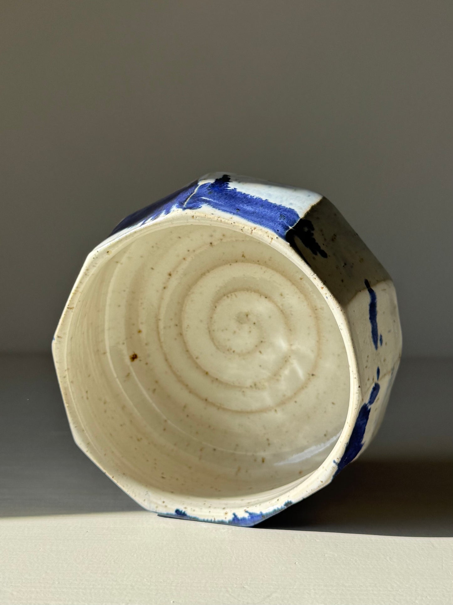 Faceted Matcha Bowl – Cobalt Blue & Glossy White Glaze #05