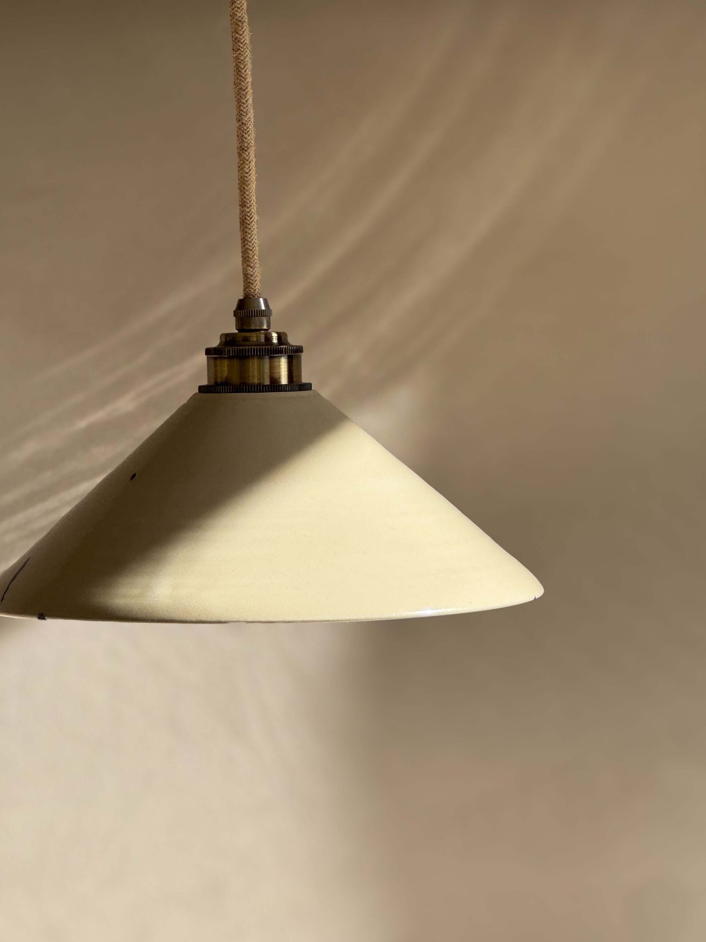 Ceramic Lamp Shade – Gosu Series #01, handmade ceramic with cobalt accents, showcasing unique craftsmanship and energy in design.