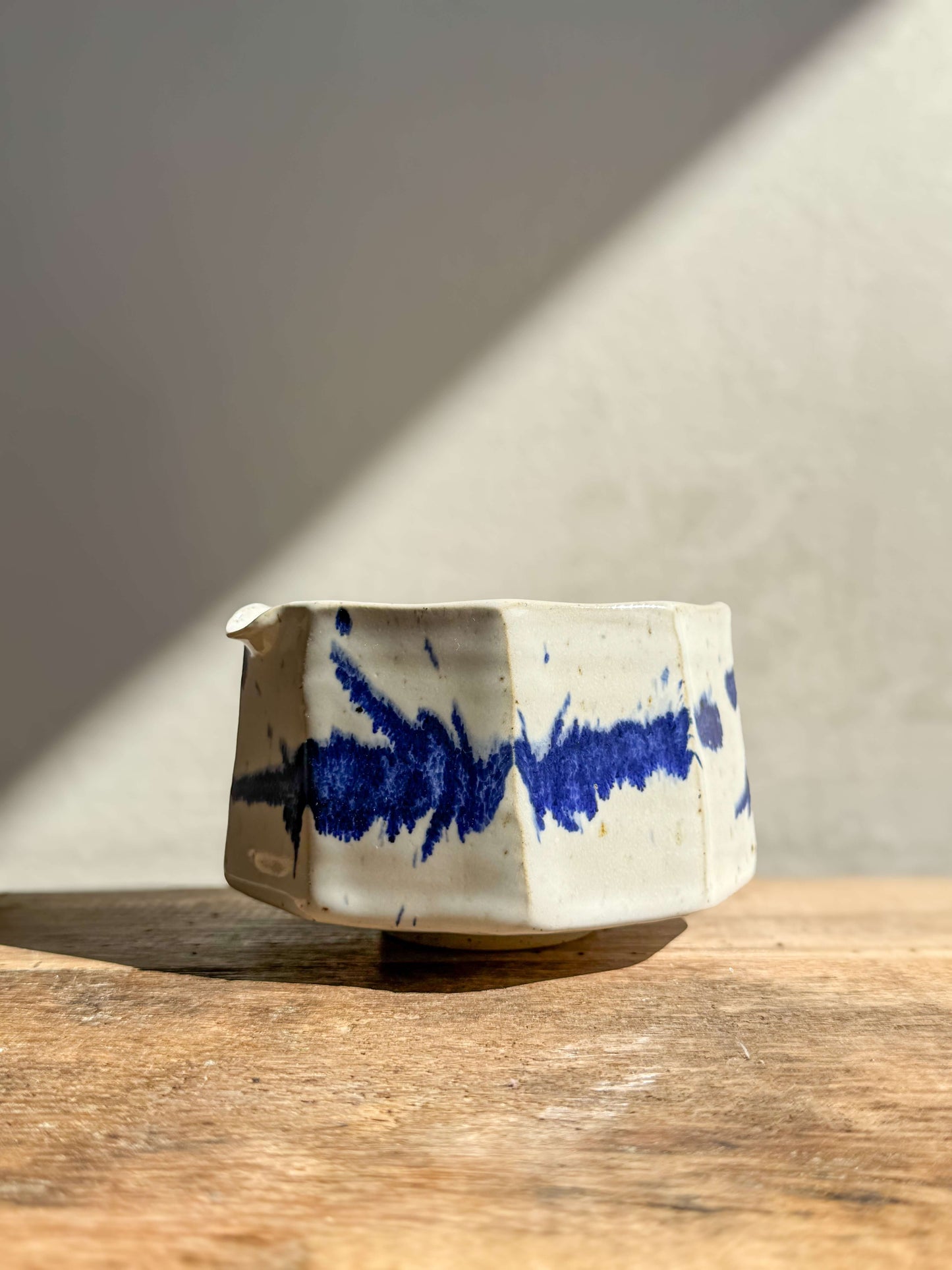 Faceted Matcha Bowl with Spout – Cobalt Blue & Glossy White Glaze #03