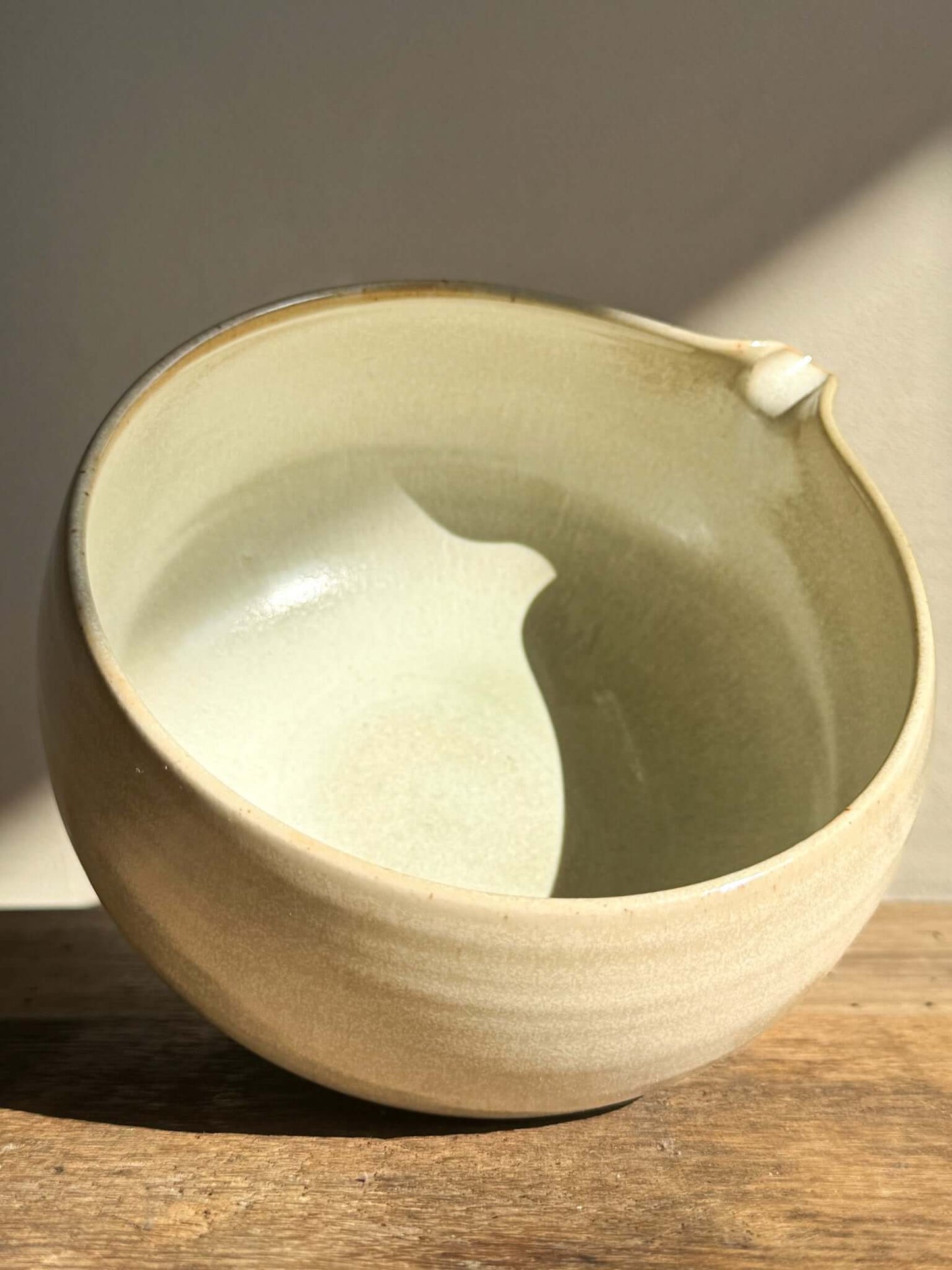 Katakuchi Matcha Bowl with spout in Moonstone glaze, featuring traditional soft rounded shape, ideal for pouring matcha or sauces.
