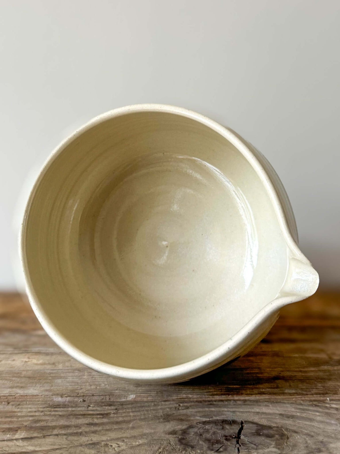 Katakuchi Matcha Bowl with Spout – Gosu Series #01