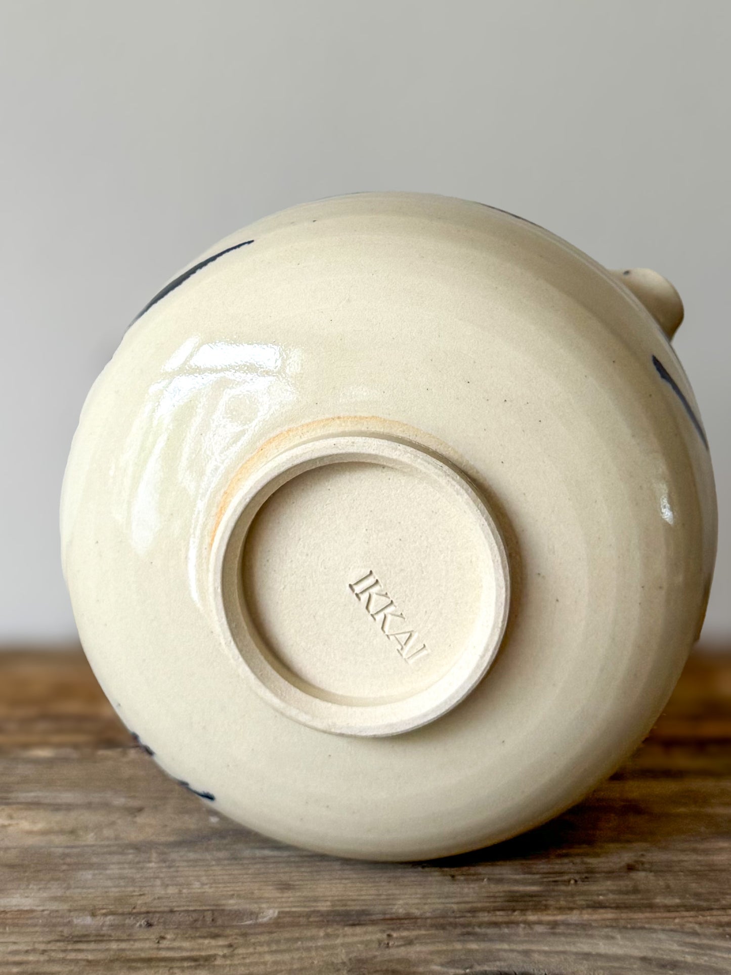 Katakuchi Matcha Bowl with Spout – Gosu Series #02
