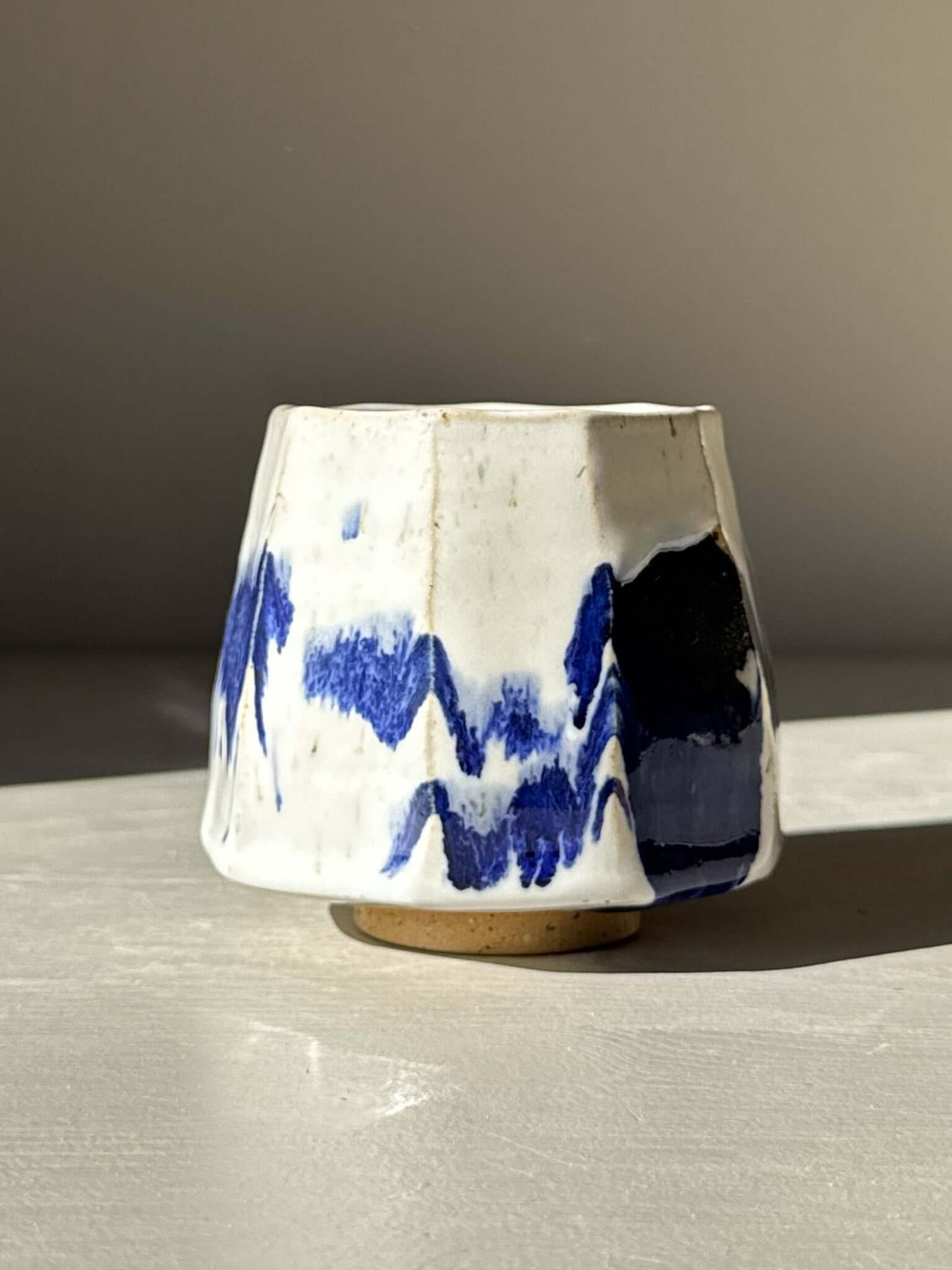 Faceted Cup – Cobalt Blue & Glossy White #01