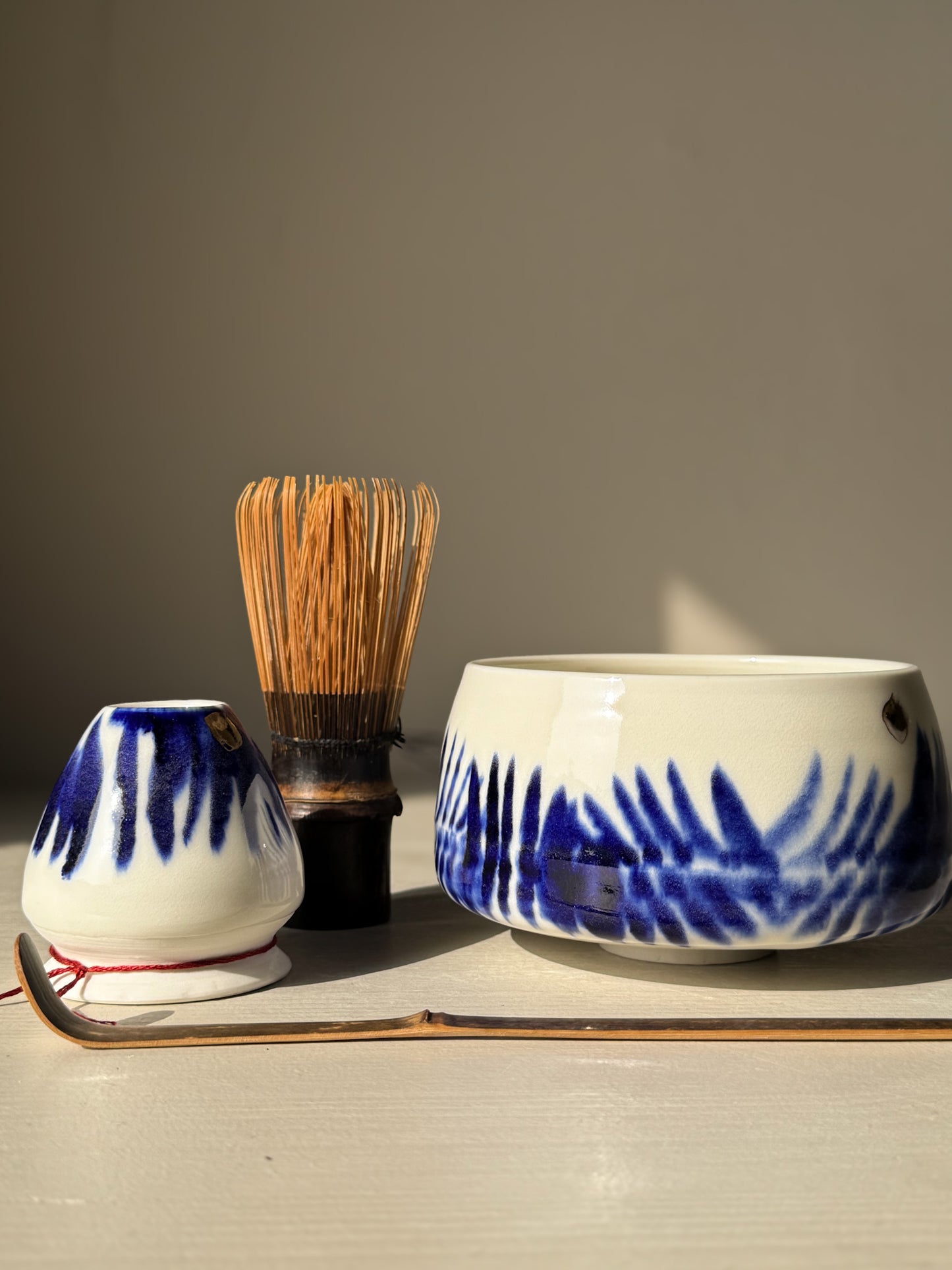 Porcelain Matcha Bowl – Cobalt & Gold Lustre #05