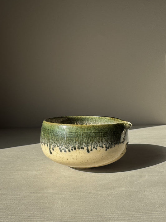 Katakuchi Matcha kom met schenktuit - Groene rand #01