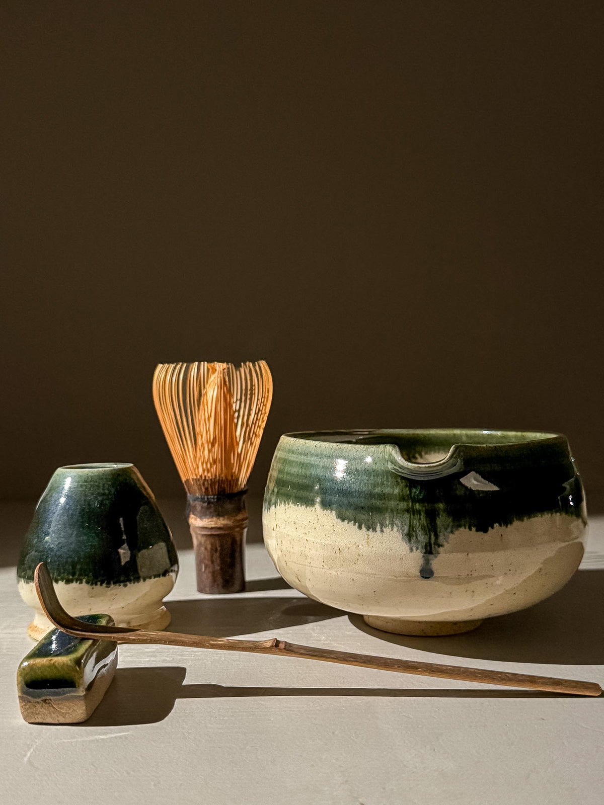 Matcha Bowl with Spout - Green Rim #01