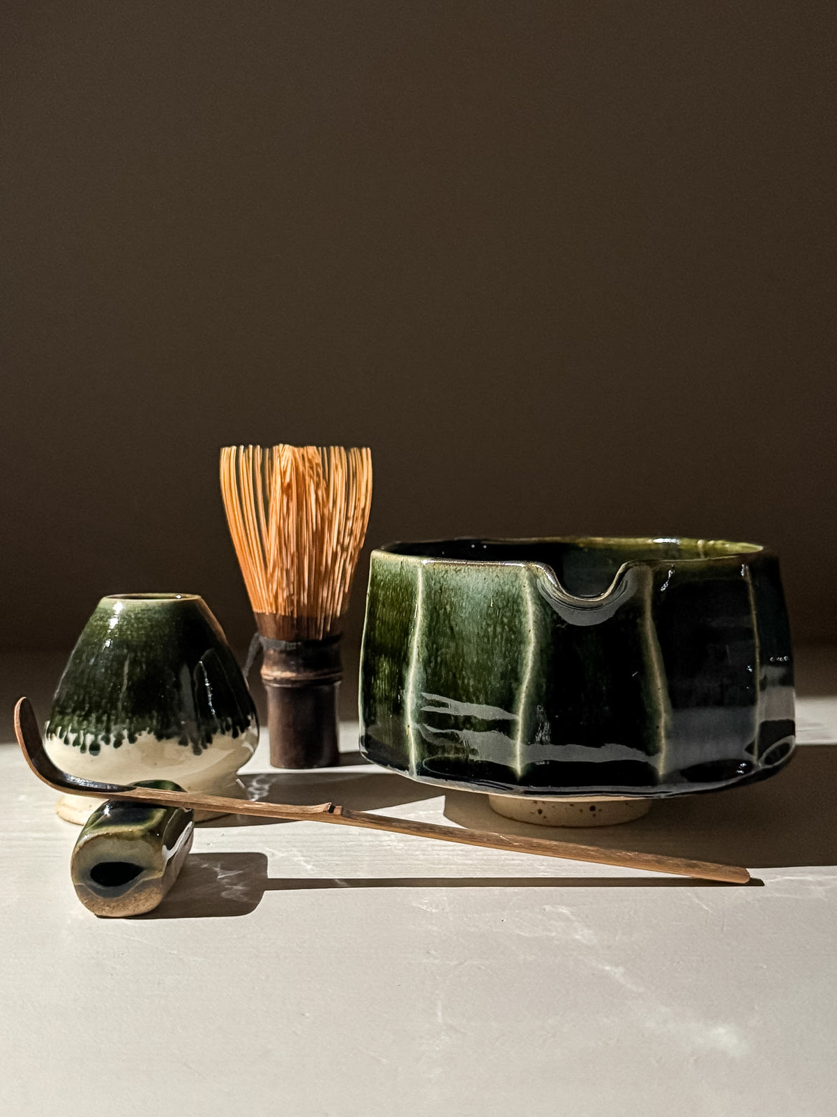 Matcha Kom met Facetten en Schenktuit- Hinoki Serie #02