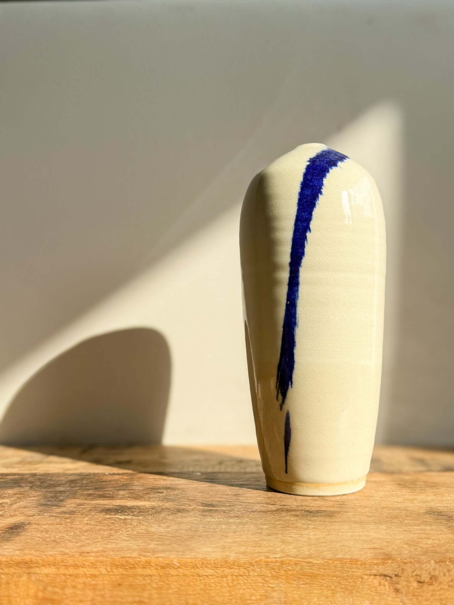 Ceramic Vase - Gosu Series #07 with handmade cobalt blue accents and glossy clear glaze, 17 cm tall, 8 cm diameter, unique design.