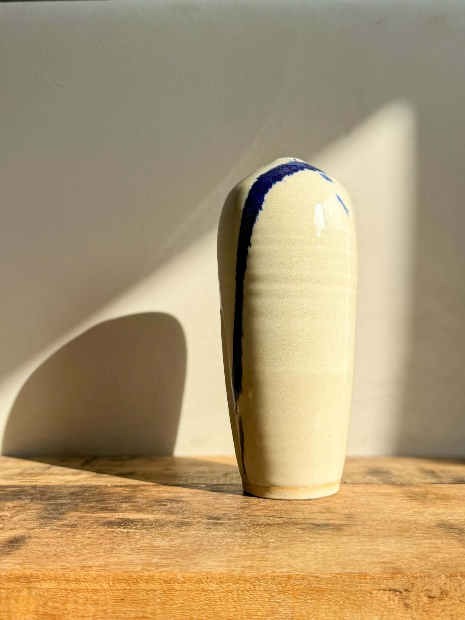 Ceramic Vase - Gosu Series #07, handmade ceramic with cobalt blue glaze, 17 cm tall, glossy finish, unique modern design