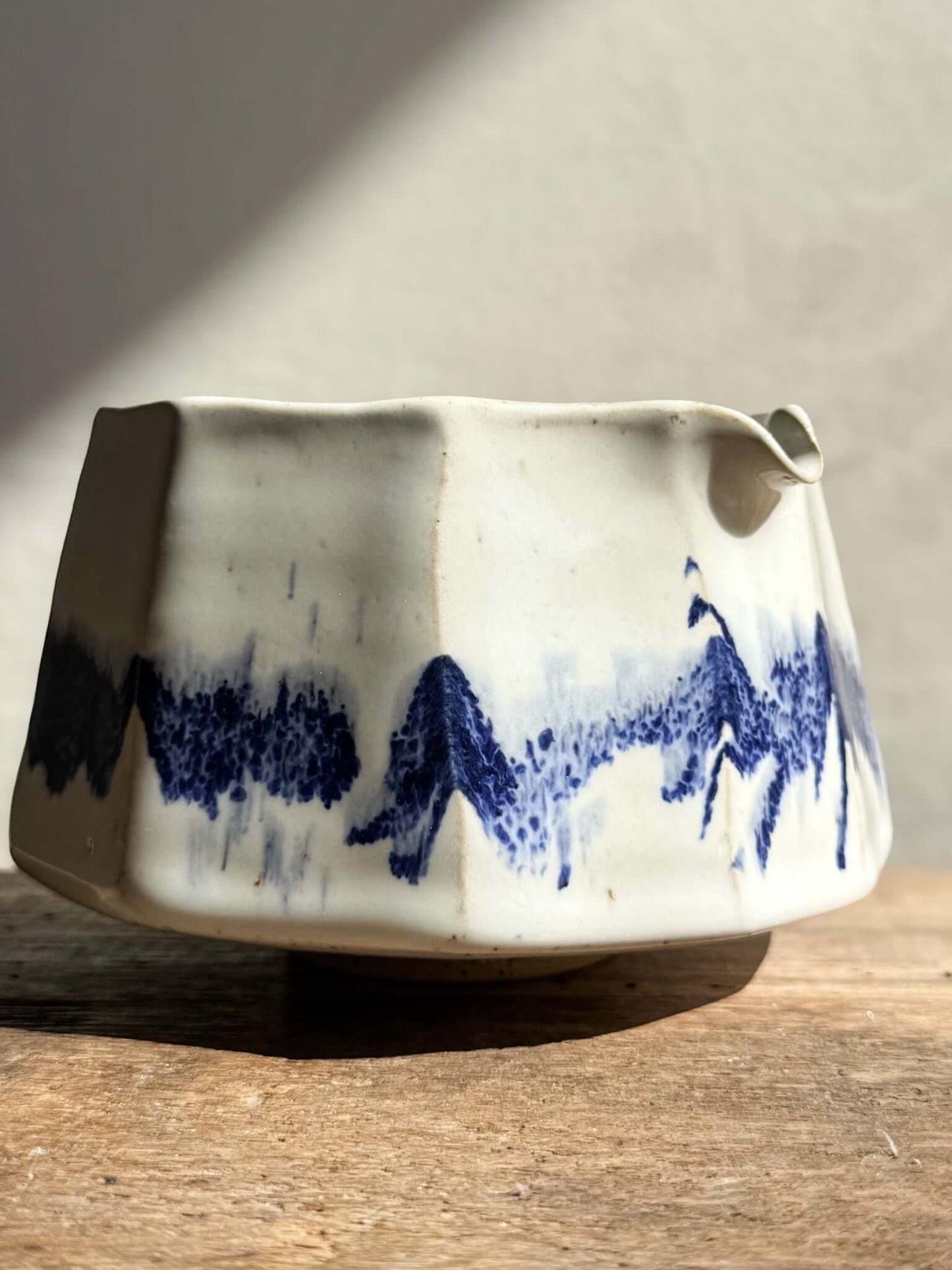 Faceted Matcha Bowl with Spout – Cobalt Blue & Glossy White Glaze #04