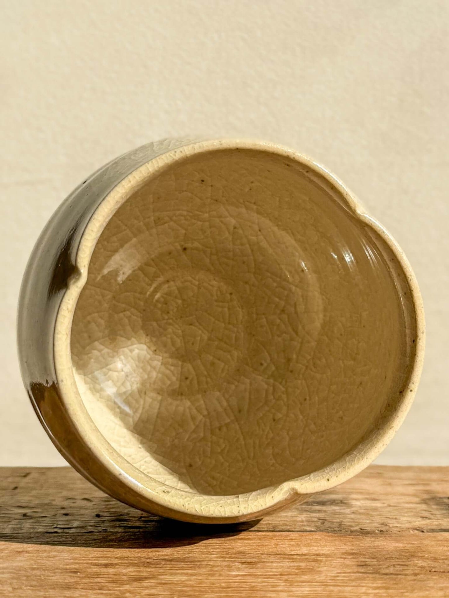 Yunomi Cup Kannyū Series #02 with crackle glaze, showcasing elegant fine lines and softly flowing rim for everyday tea enjoyment.