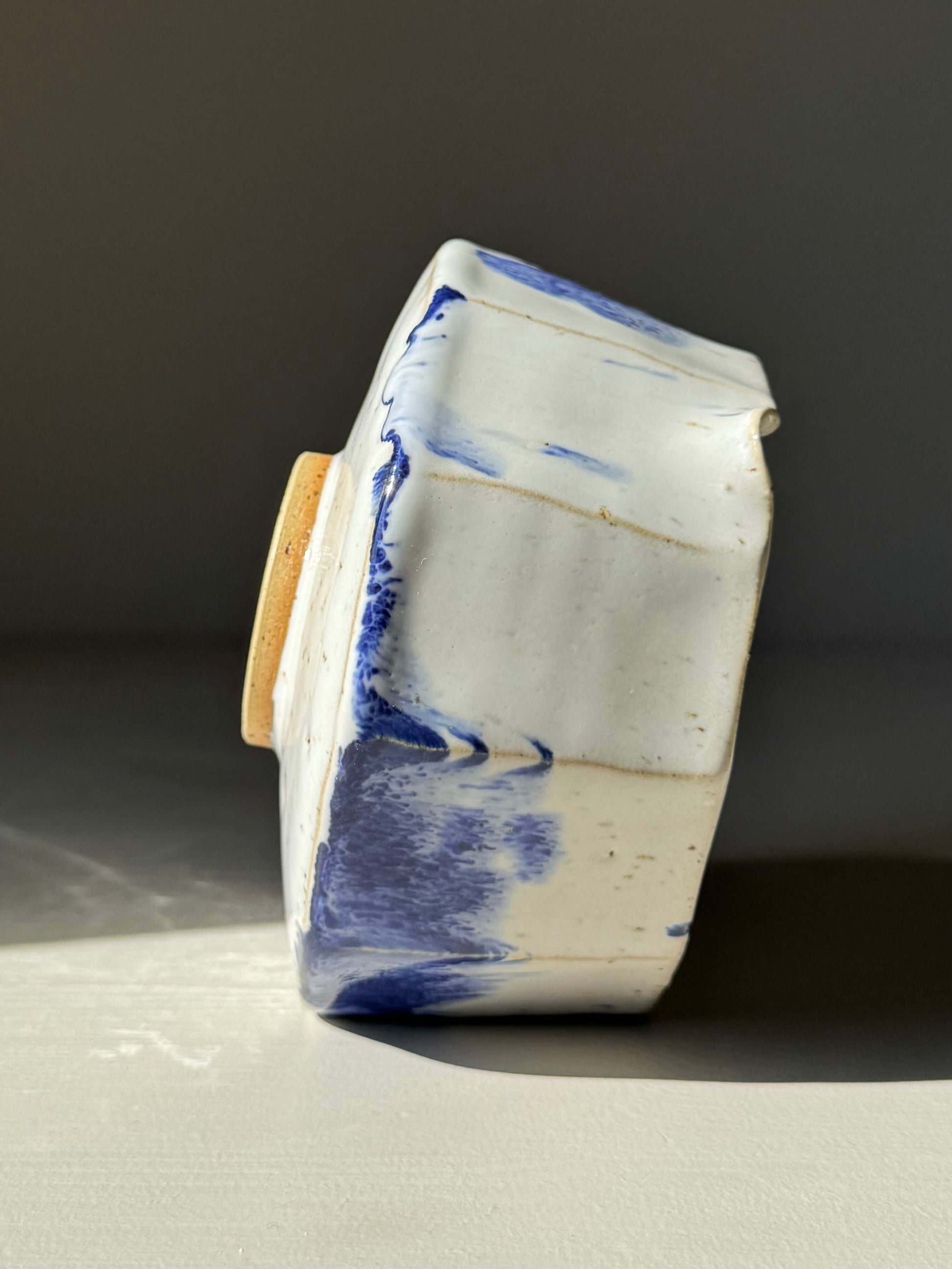 Faceted Matcha Bowl with Spout – Cobalt Blue & Glossy White Glaze #06, handmade ceramic with unique faceted design and blue accents