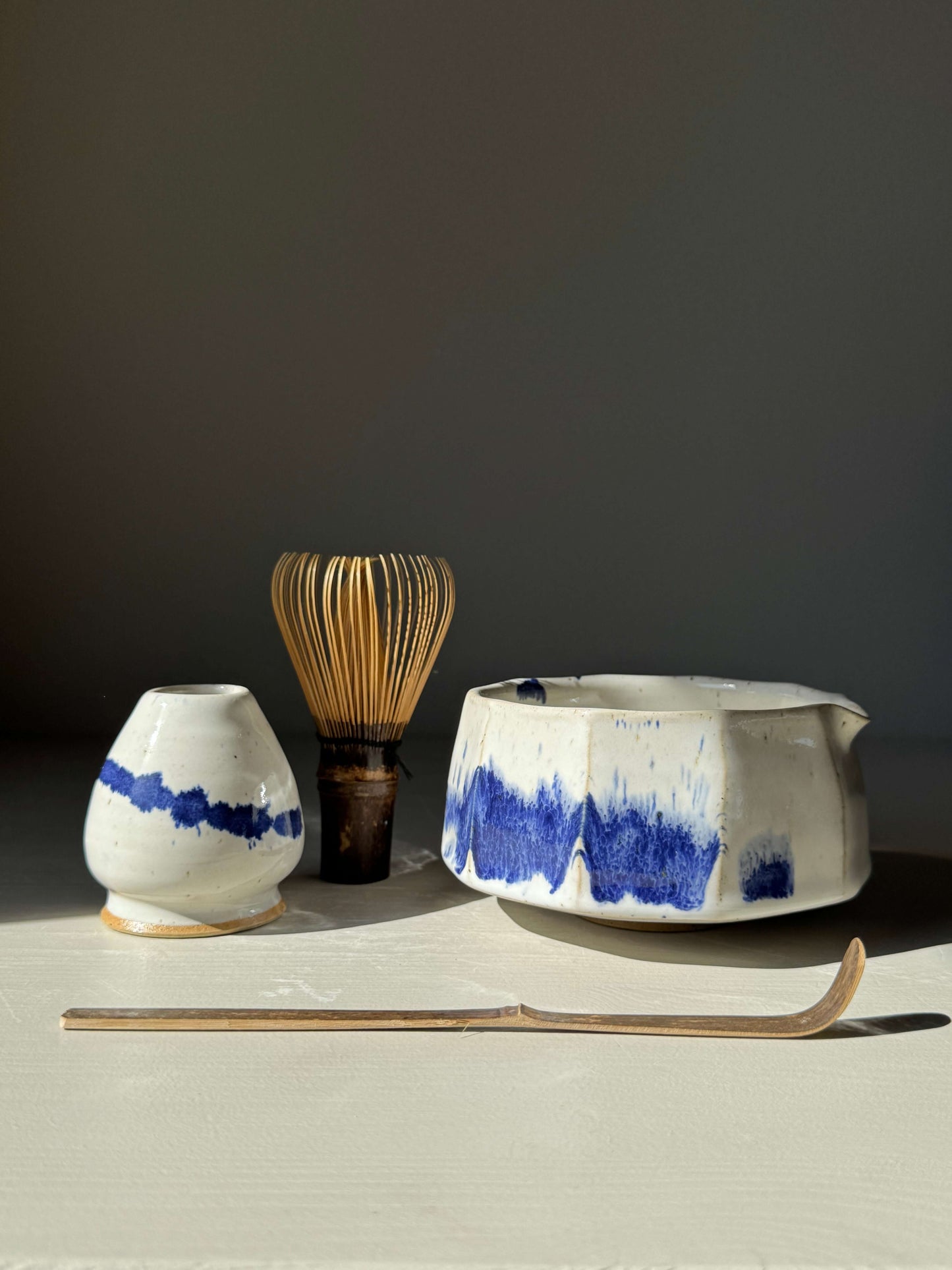 Faceted Matcha Bowl with Spout – Cobalt Blue & Glossy White Glaze #07, handmade ceramic with whisk and scoop
