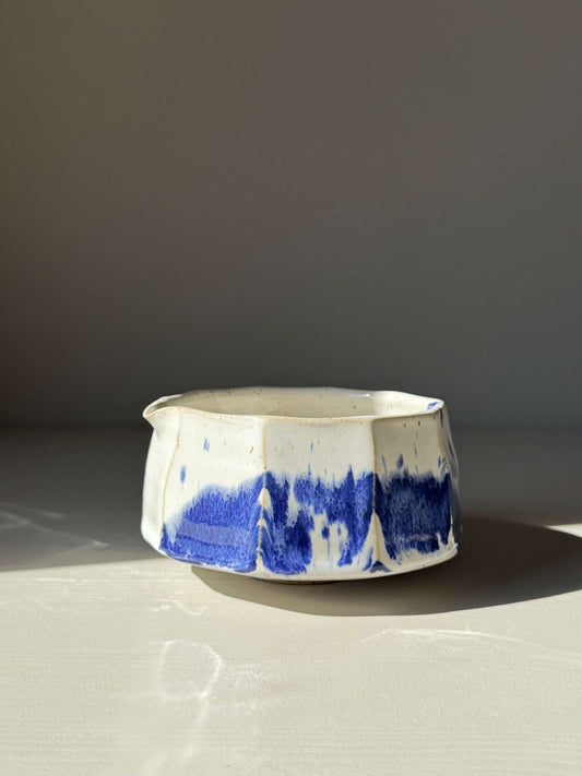 Faceted Matcha Bowl with Spout – Cobalt Blue & Glossy White Glaze #07, handmade ceramic with modern design and bold details.
