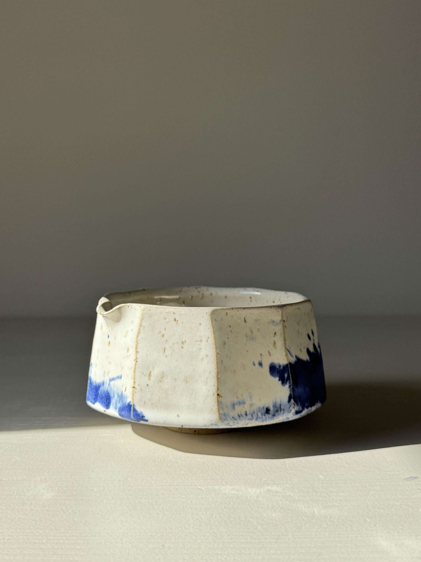 Faceted Matcha Bowl with Spout – Cobalt Blue & Glossy White Glaze #09, handmade ceramic with unique faceted design.
