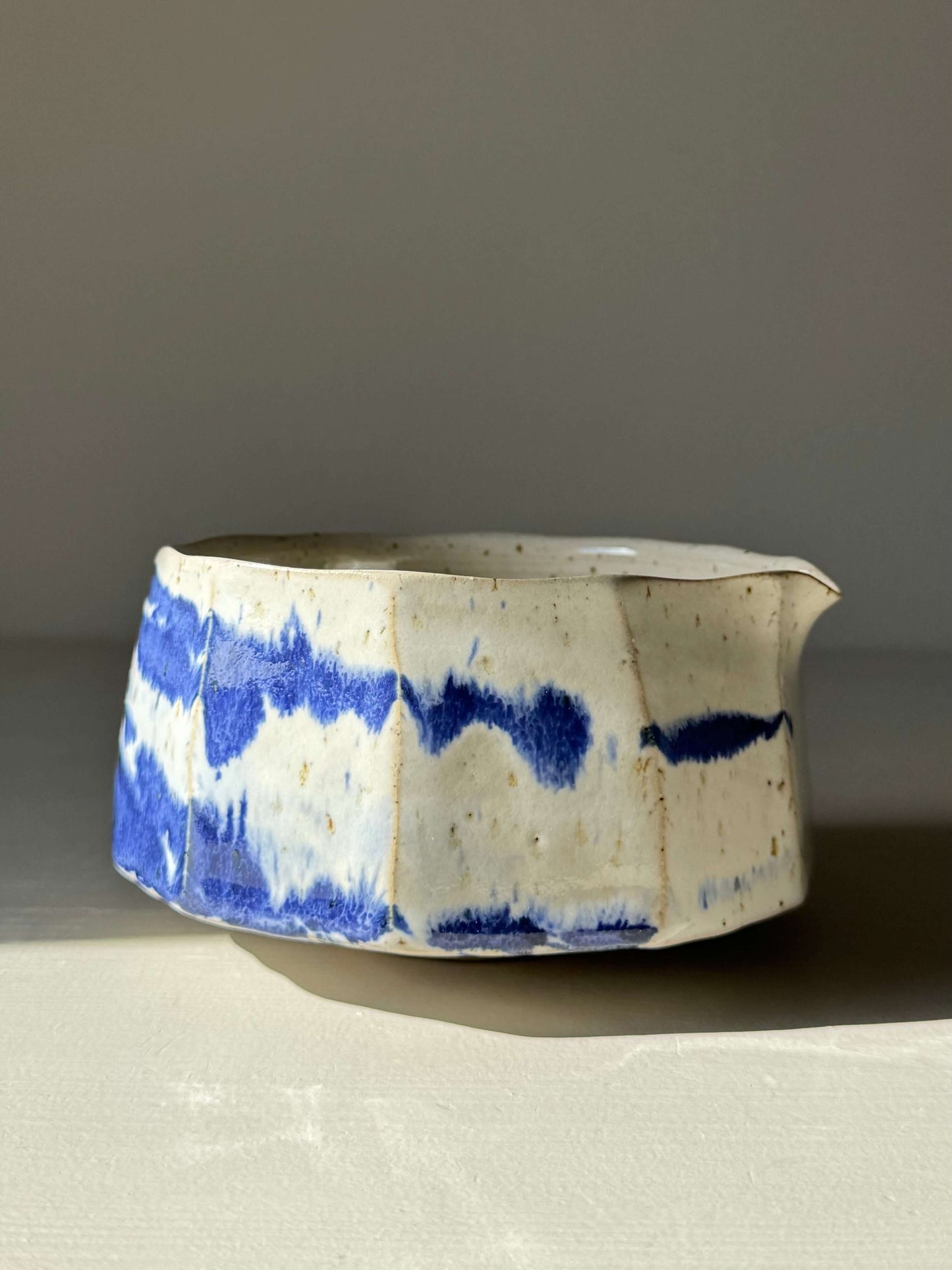 Faceted Matcha Bowl with Spout – Cobalt Blue & Glossy White Glaze #010, handmade ceramic with unique faceted design and cobalt accents
