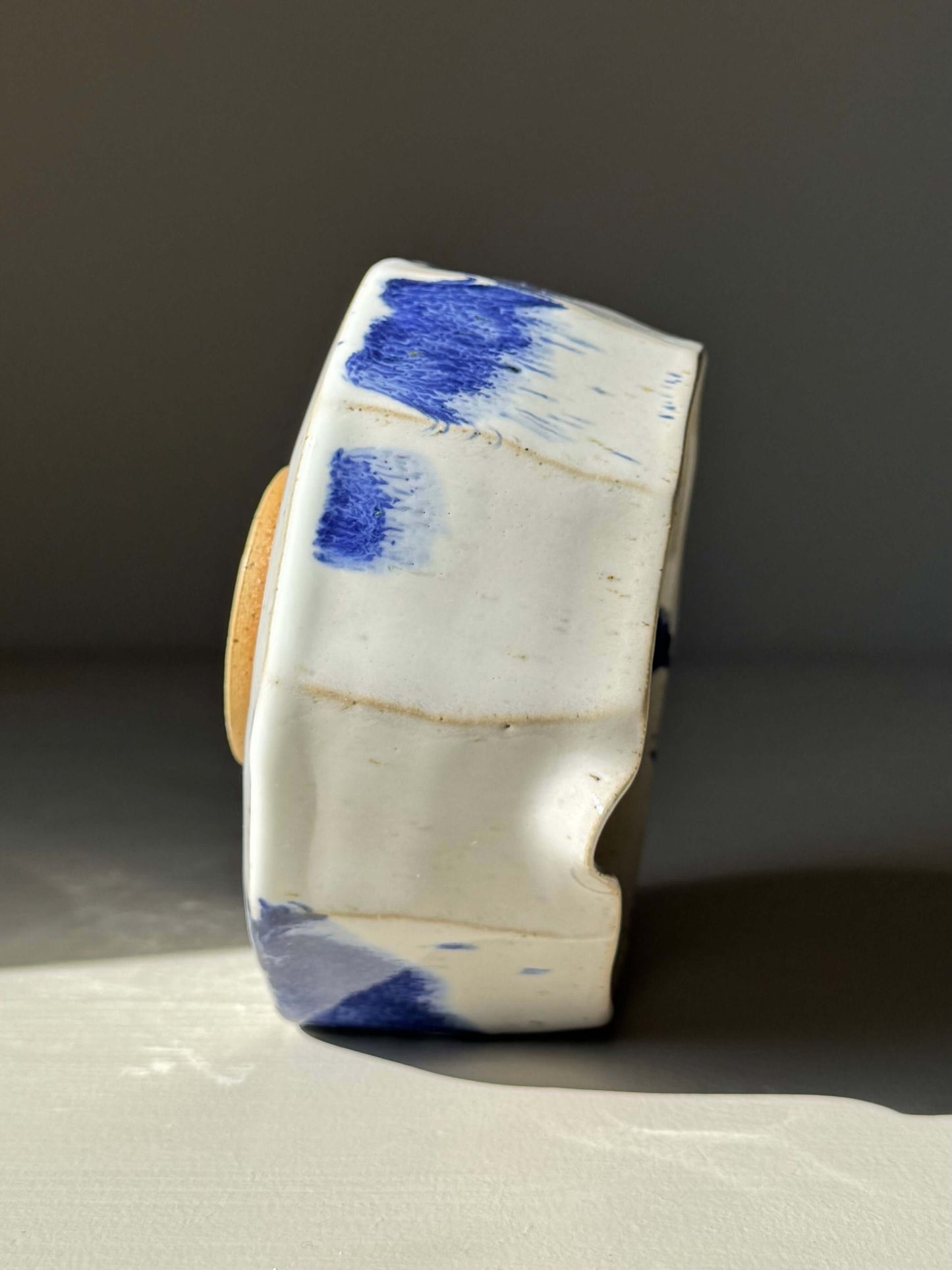 Faceted Matcha Bowl with Spout – Cobalt Blue & Glossy White Glaze #07, handmade ceramic with textured facets and blue accents