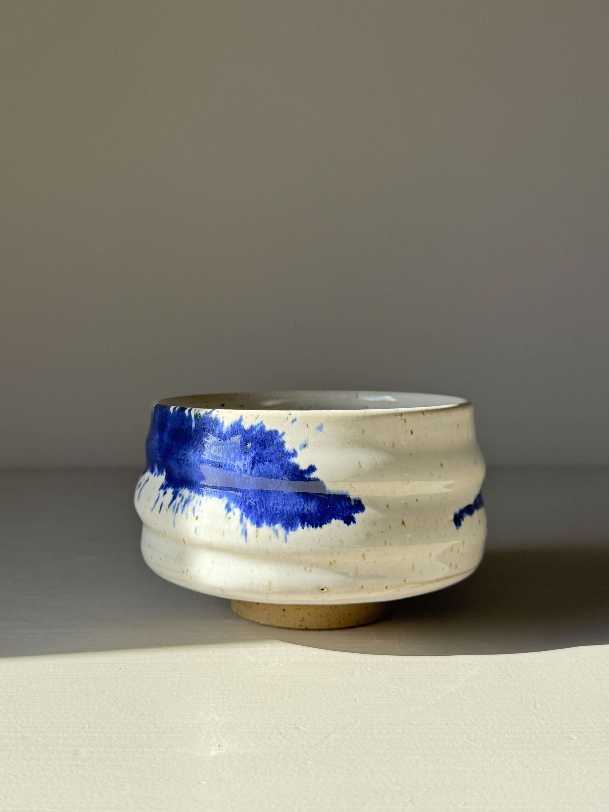 Alt Tag: Matcha Bowl – Cobalt Blue & Glossy White #01 handmade ceramic with unique cobalt splash design.