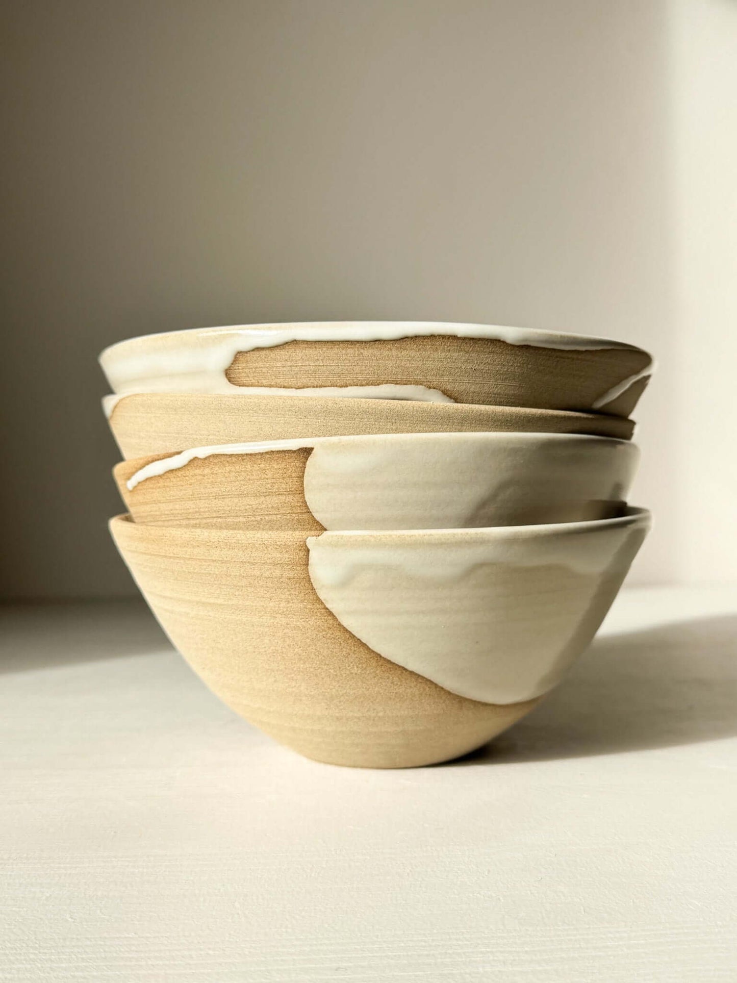 Stack of ceramic Soup Bowl – Yuki with calm and familiar design, perfect for soup, rice, or fruit, showcasing quiet beauty and comfort.