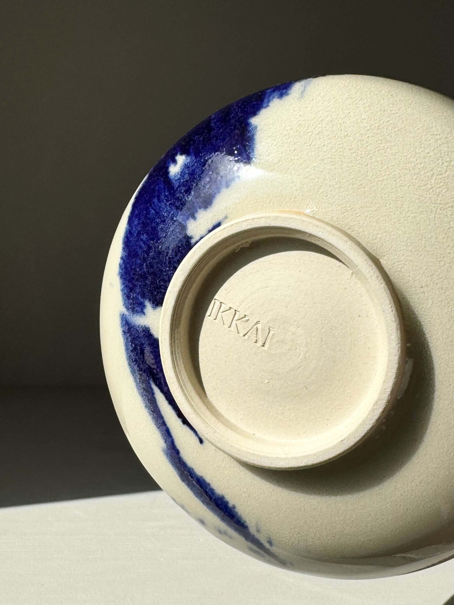 Bottom view of Gosu Series #01 matcha bowl featuring cobalt glaze design.