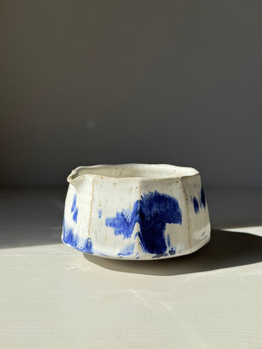 Faceted Matcha Bowl with Spout – Cobalt Blue & Glossy White Glaze #02