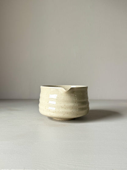 Matcha bowl with spout - Clear Glaze 02