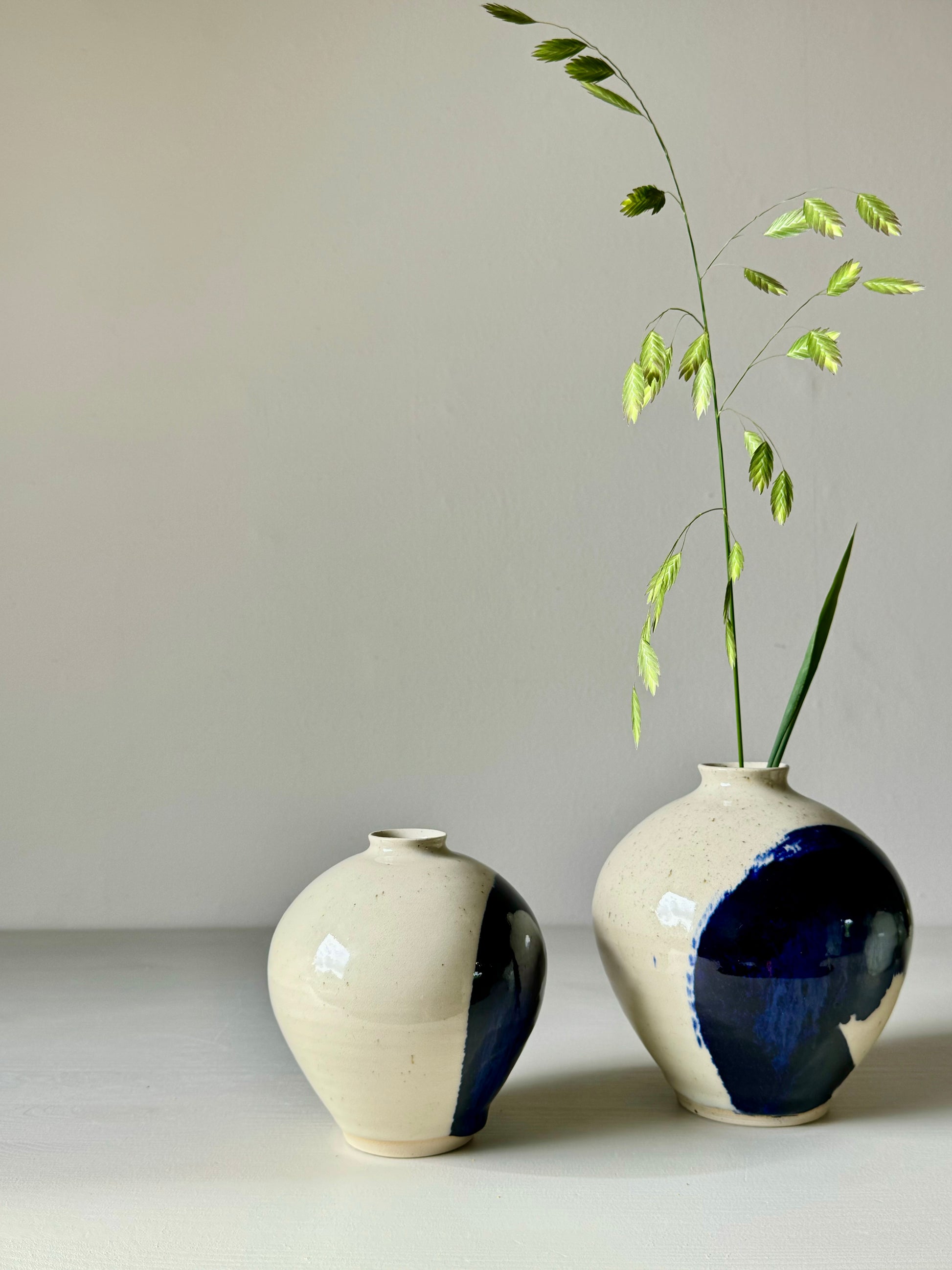 Handmade Medium Vase IKKAI Ceramics - Clear glaze & Cobalt Blue