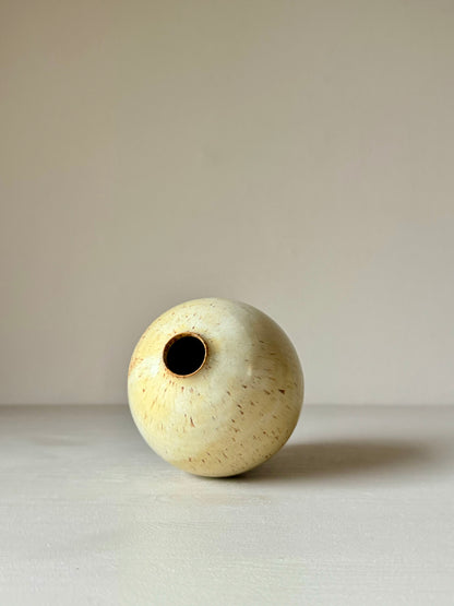 Medium Vase - Creamy Yellow