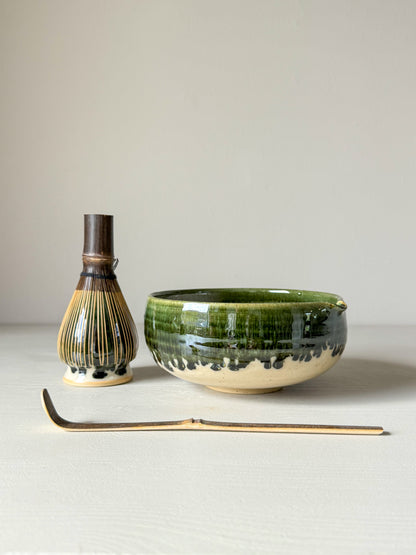 Matcha bowl with spout - Clear glaze & Green Rim 02