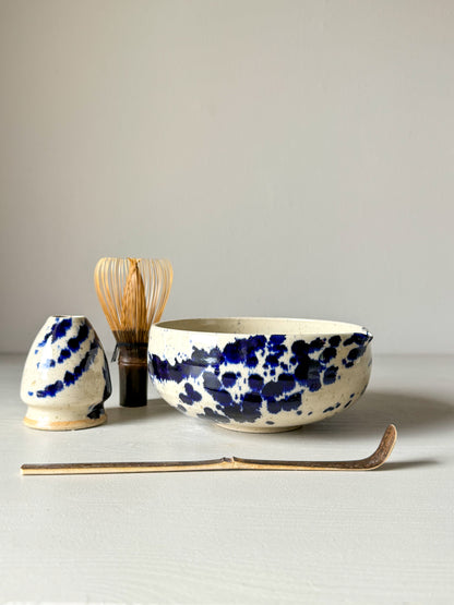 Matcha bowl with spout - Clear glaze & Cobalt blue 02