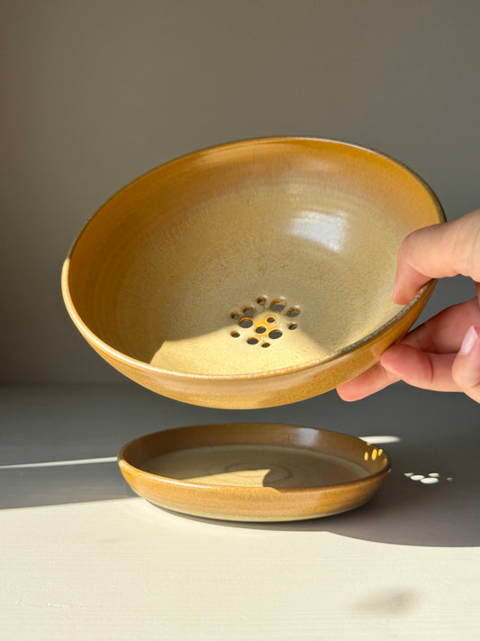 Berry Bowl - Golden Yellow