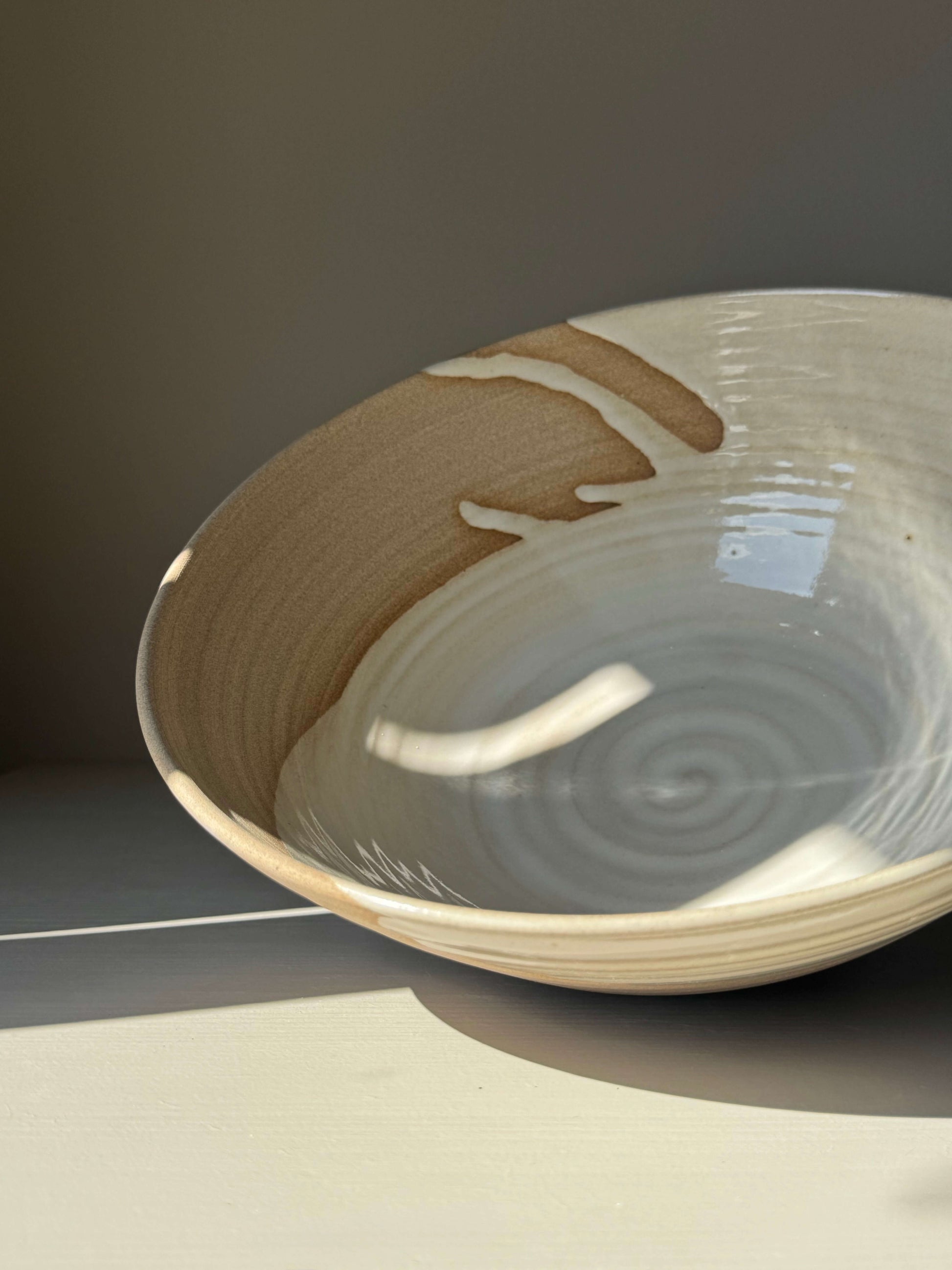 Large Bowl - Yuki Series, handmade ceramic with white glaze over raw clay, deep rounded form, 28.5 cm diameter, sculptural and earthy design