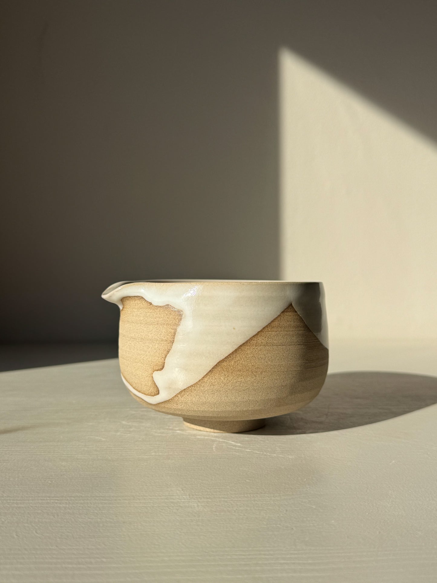 Matcha Bowl with Spout – Yuki #11