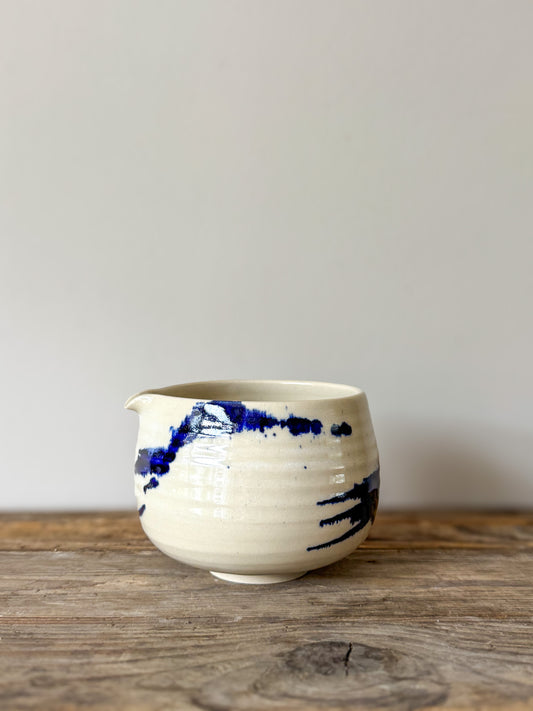 Katakuchi Matcha Bowl with Spout – Gosu Series #02