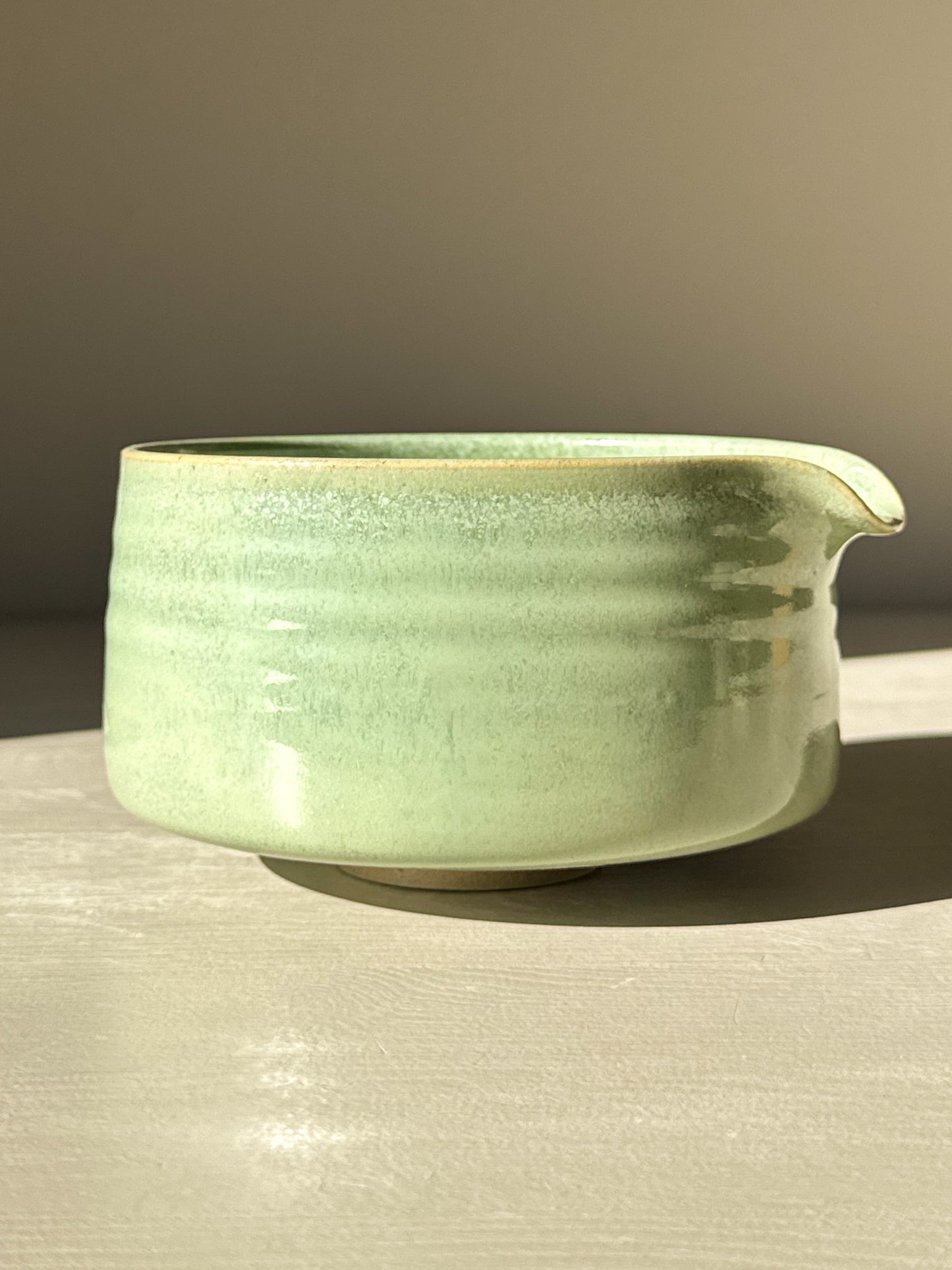 Matcha Kom met Schenktout - Sage Glazuur #03