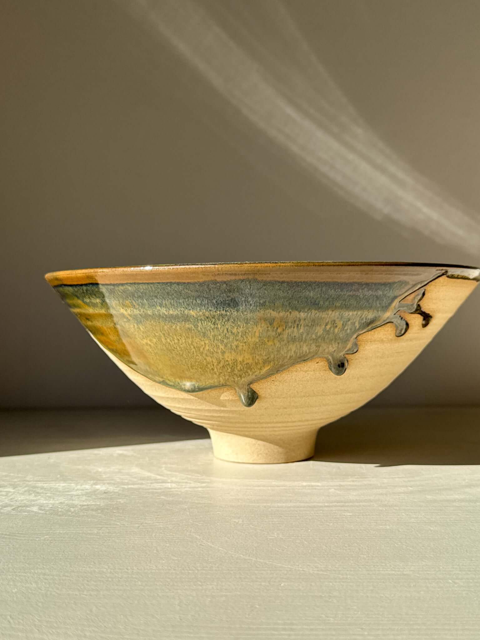 Medium Bowl - Inyo #01 with golden, brown, blue hues and carved exterior, perfect for salads, pasta, and more.