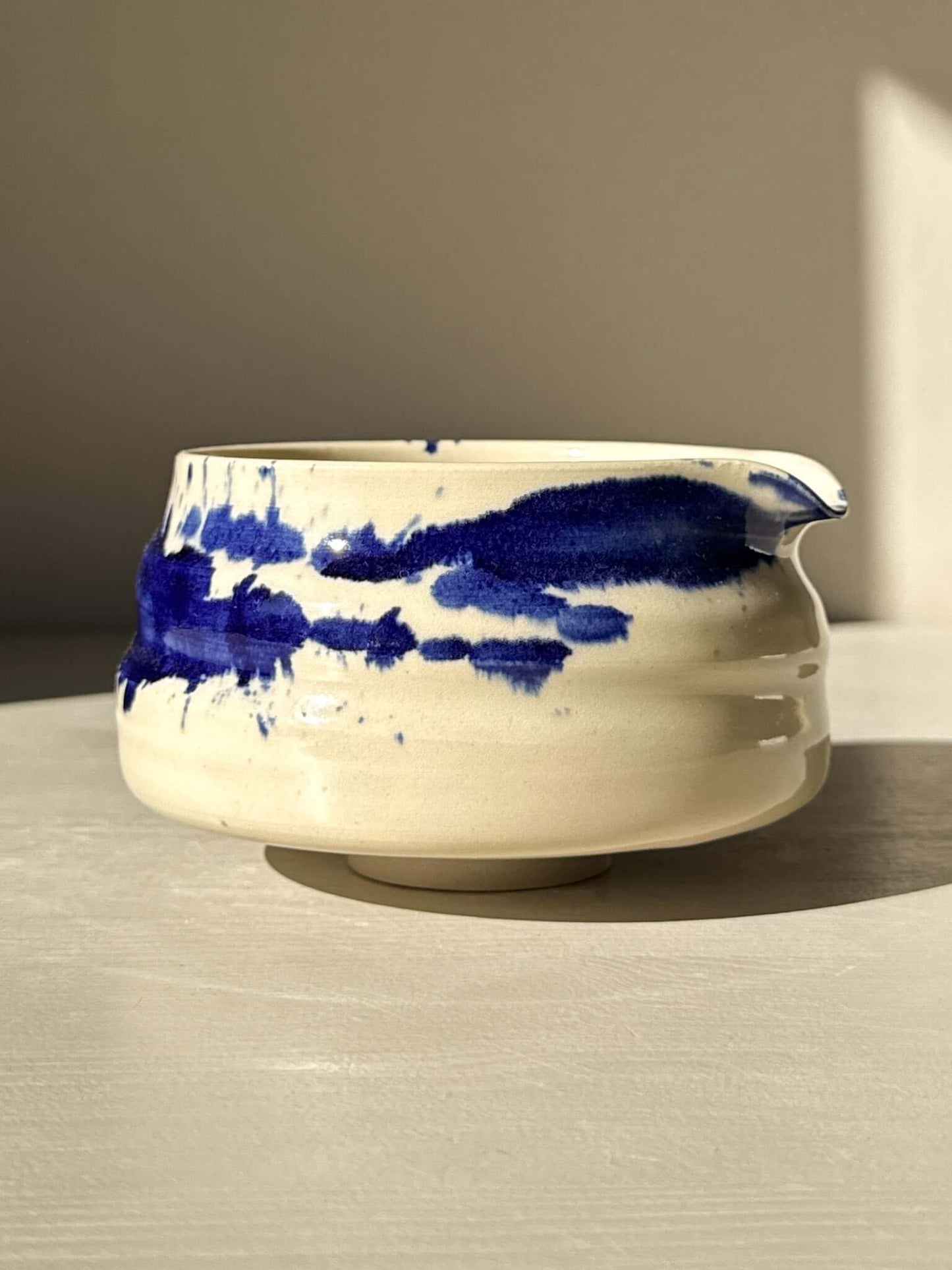 Matcha Bowl with Spout – Gosu #01