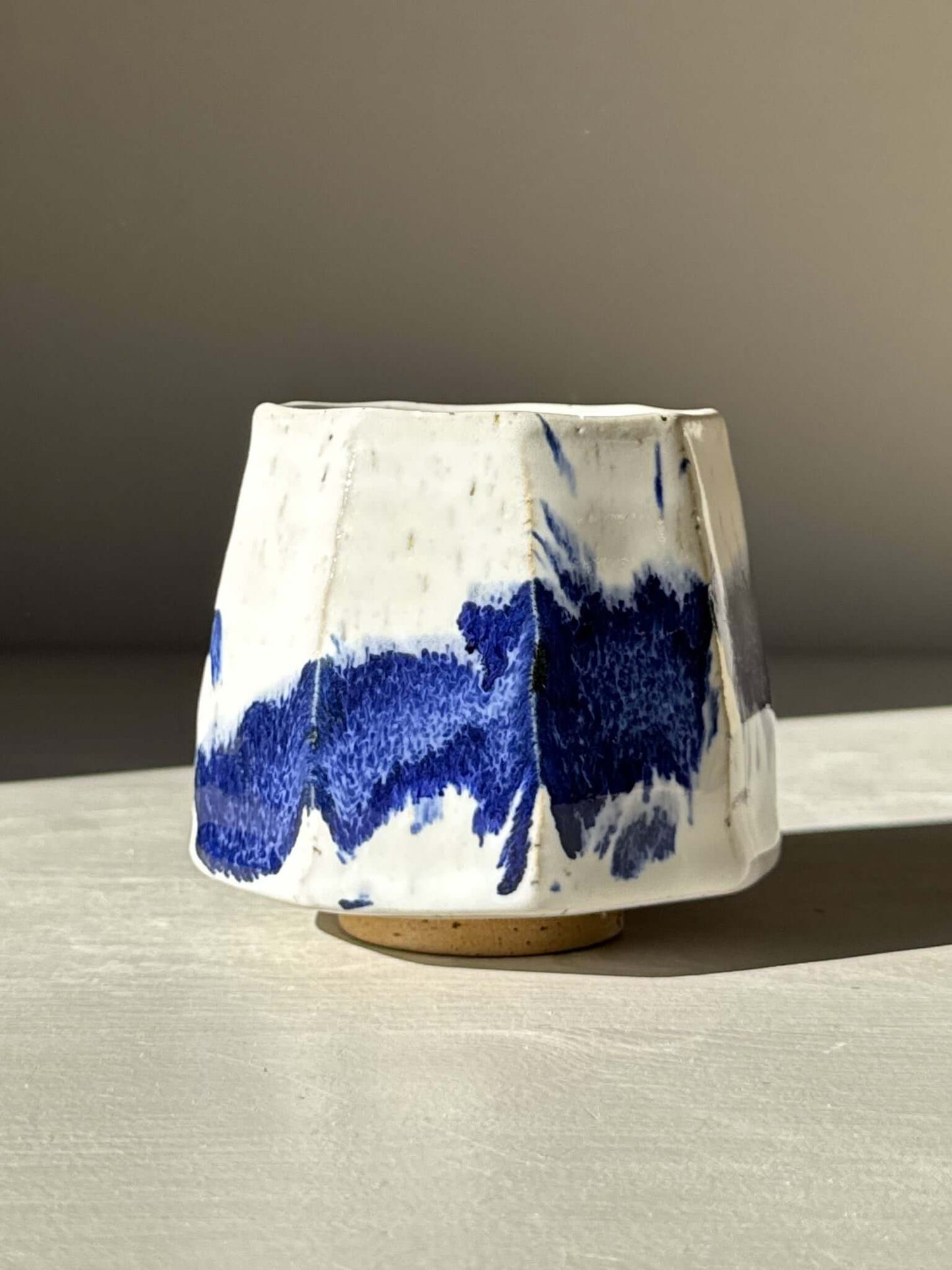 Faceted Cup – Cobalt Blue & Glossy White #01