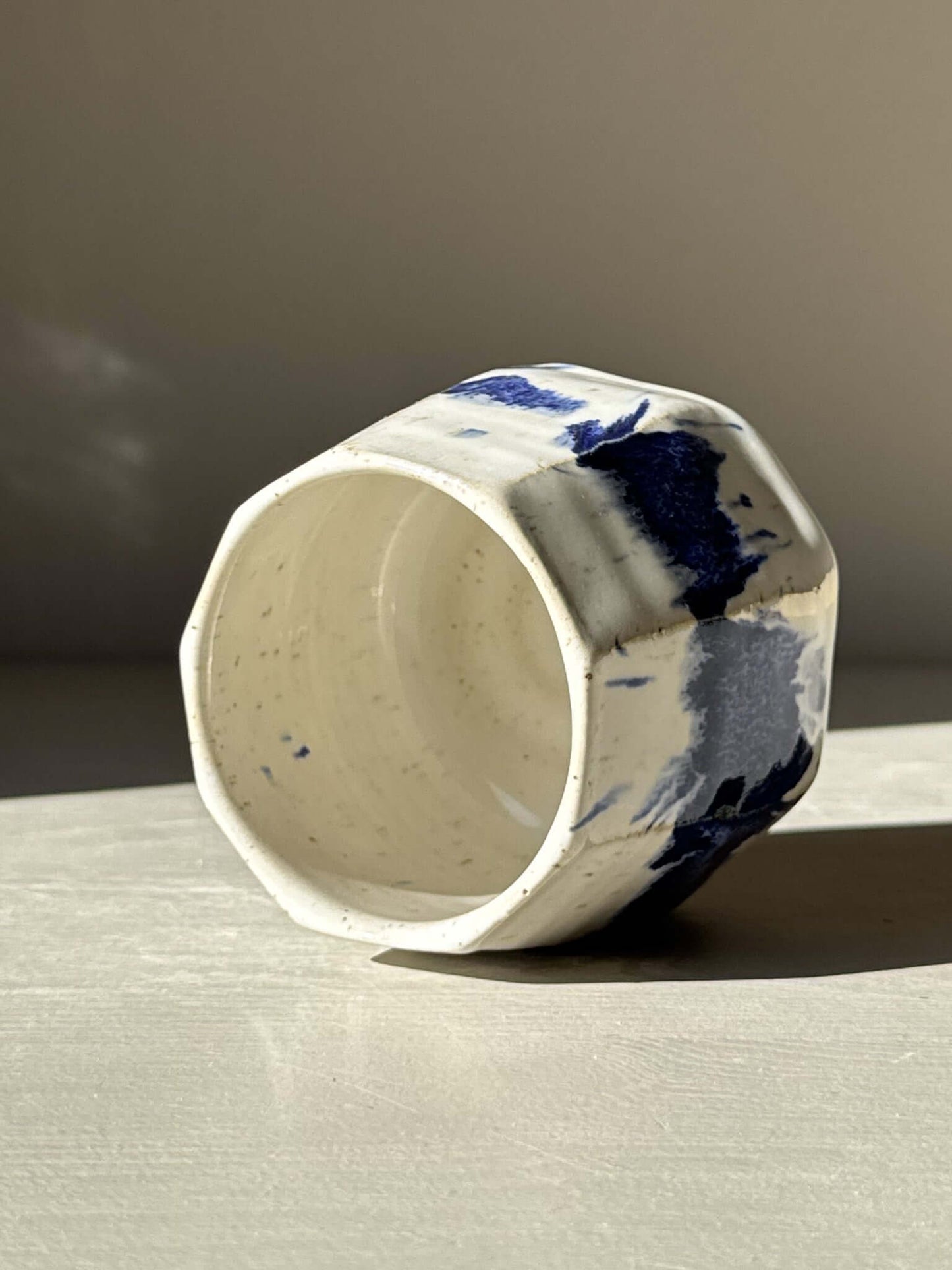 Faceted Cup – Cobalt Blue & Glossy White #01