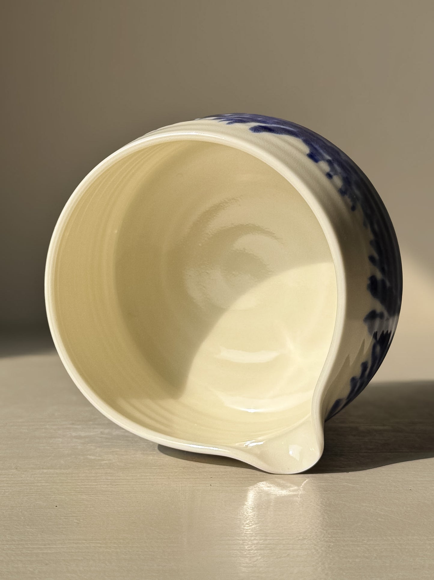 Porcelain Matcha Bowl – Cobalt & Gold Lustre #01