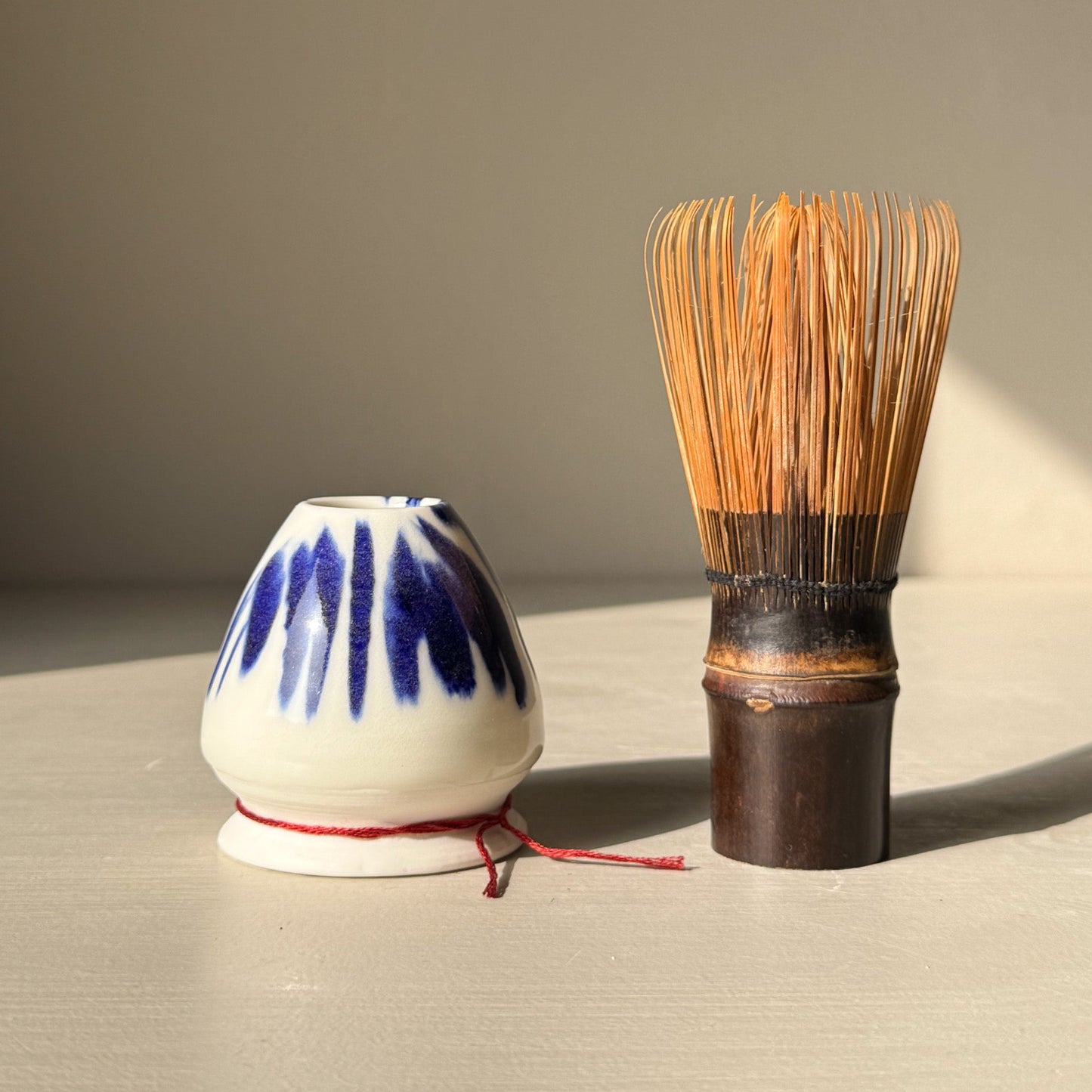 Porcelain Whisk Holder – Cobalt & Gold Lustre