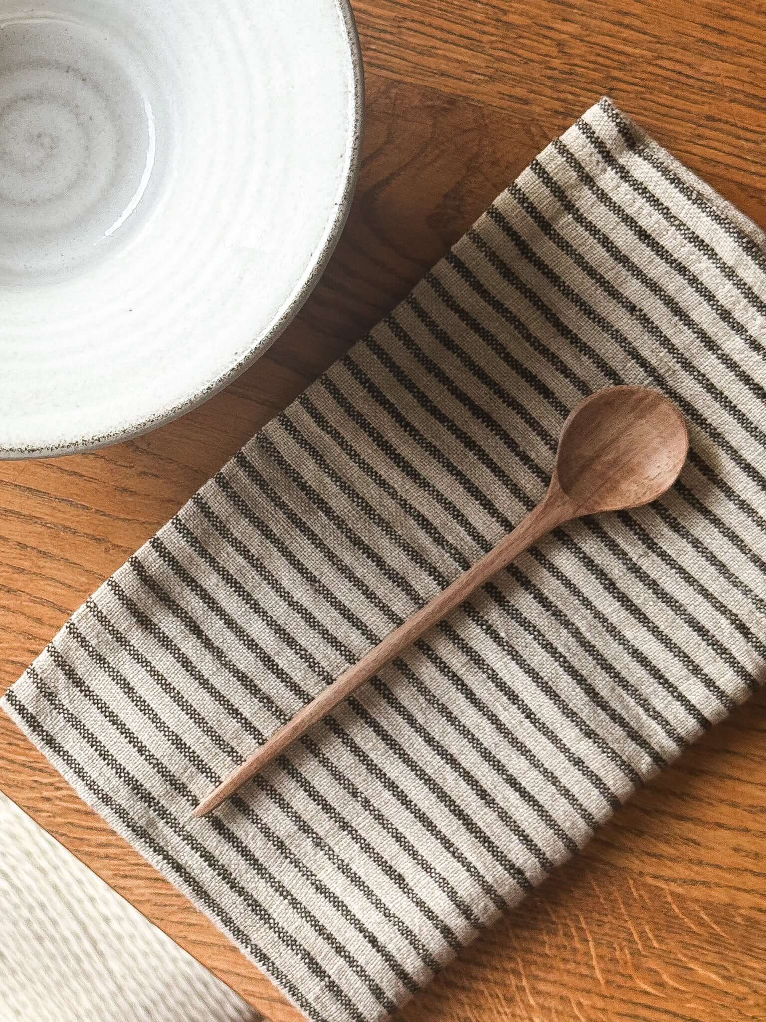 Medium Handgesneden Walnoot hout lepel