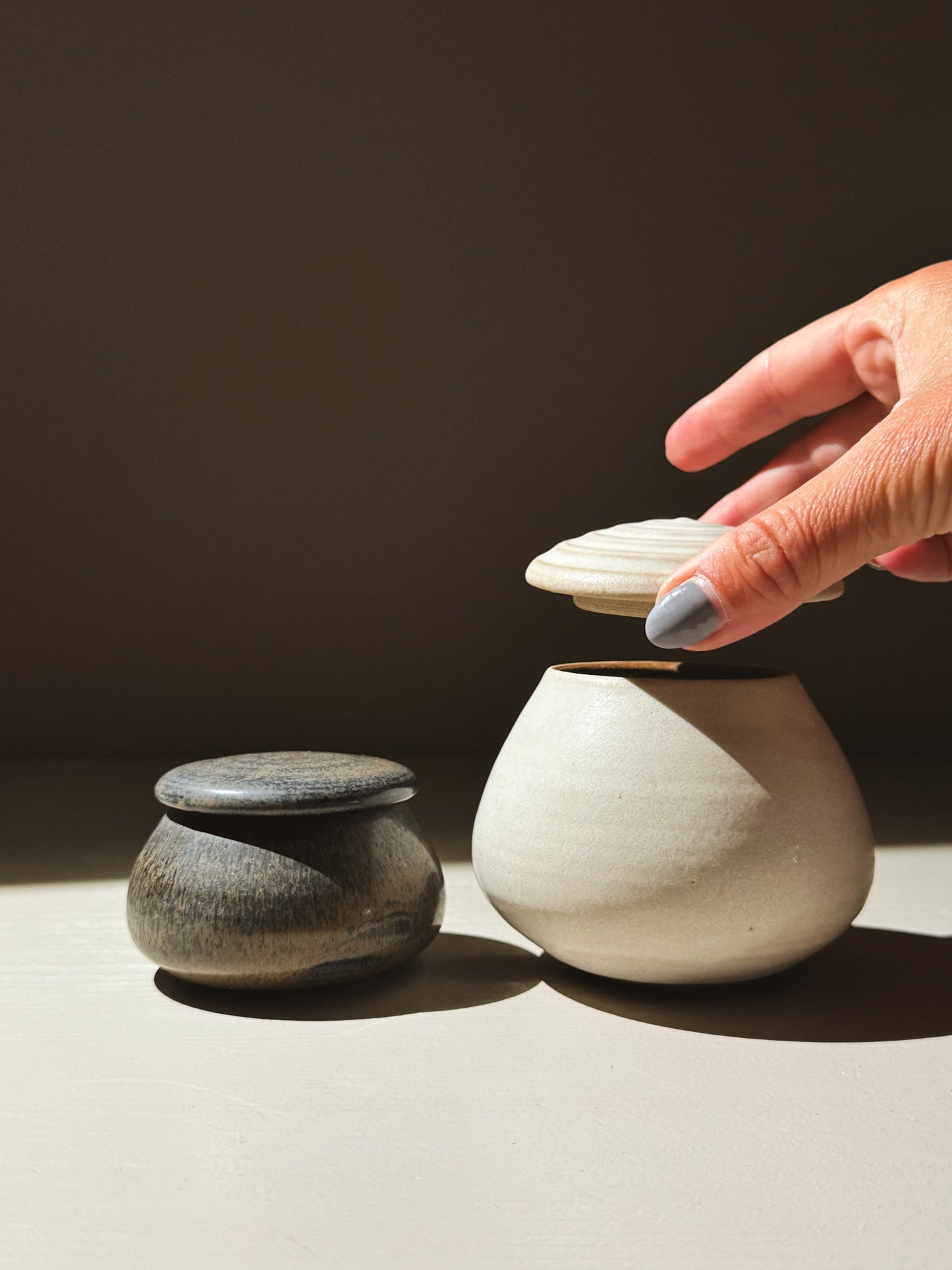 Lidded Jar -  Eggshell #02