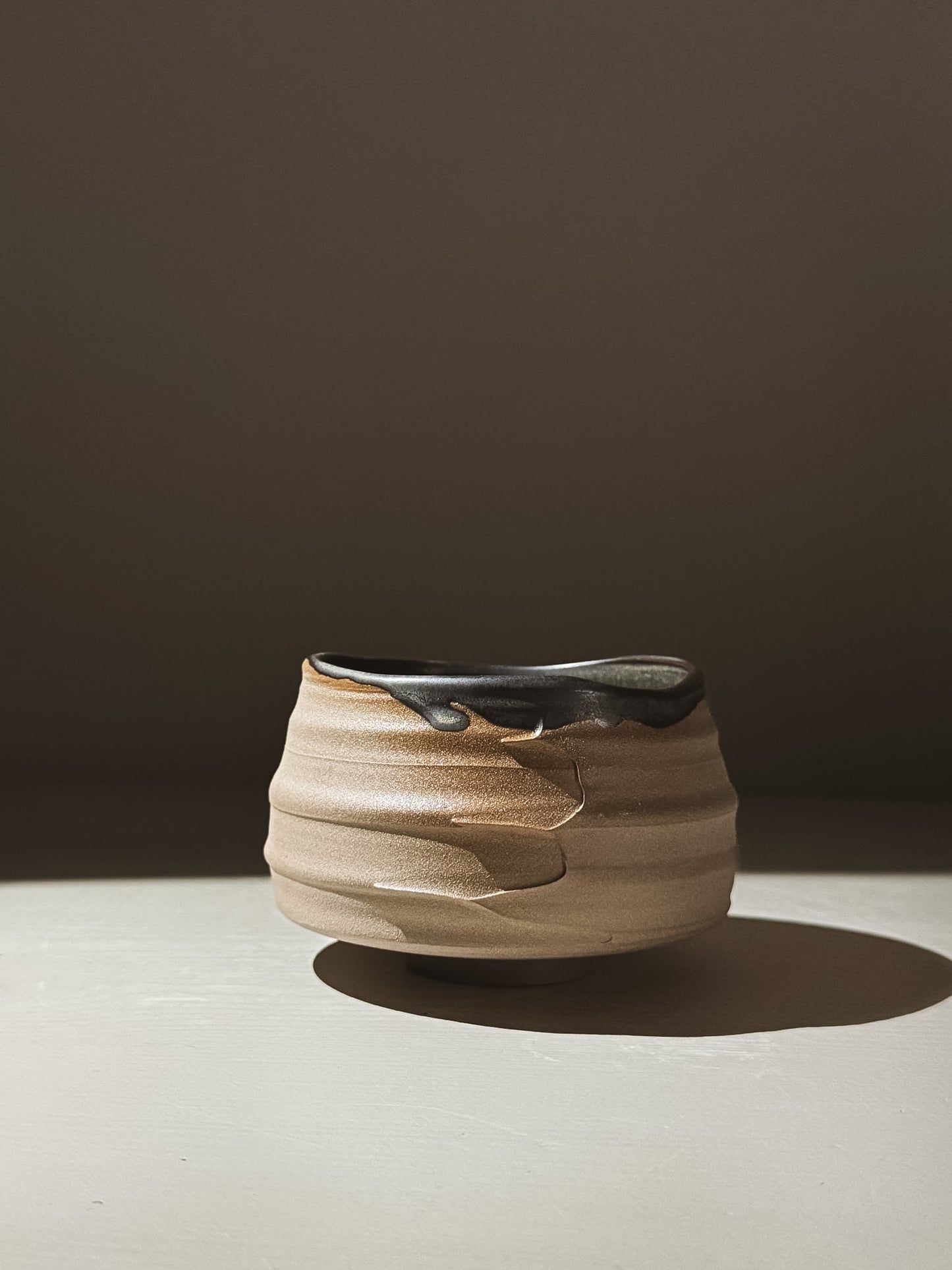 Gestructureerde Matcha Kom - Zwarte Truffle #02