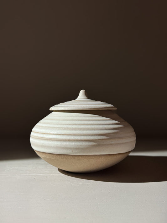 Pot met Deksel - Eggshell #01