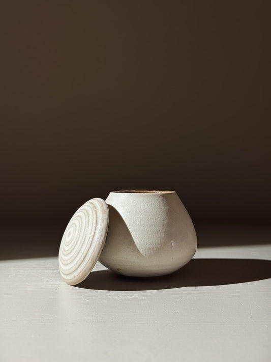 Pot met Deksel - Eggshell #02