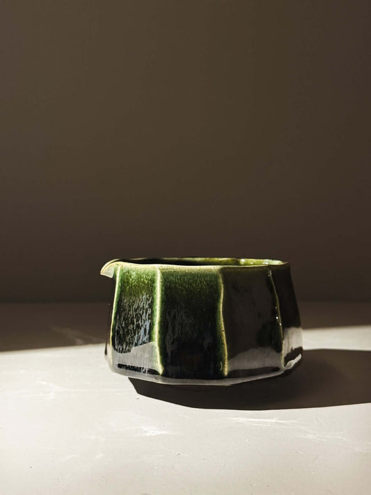 Matcha Kom met Facetten en Schenktuit- Hinoki Serie #01