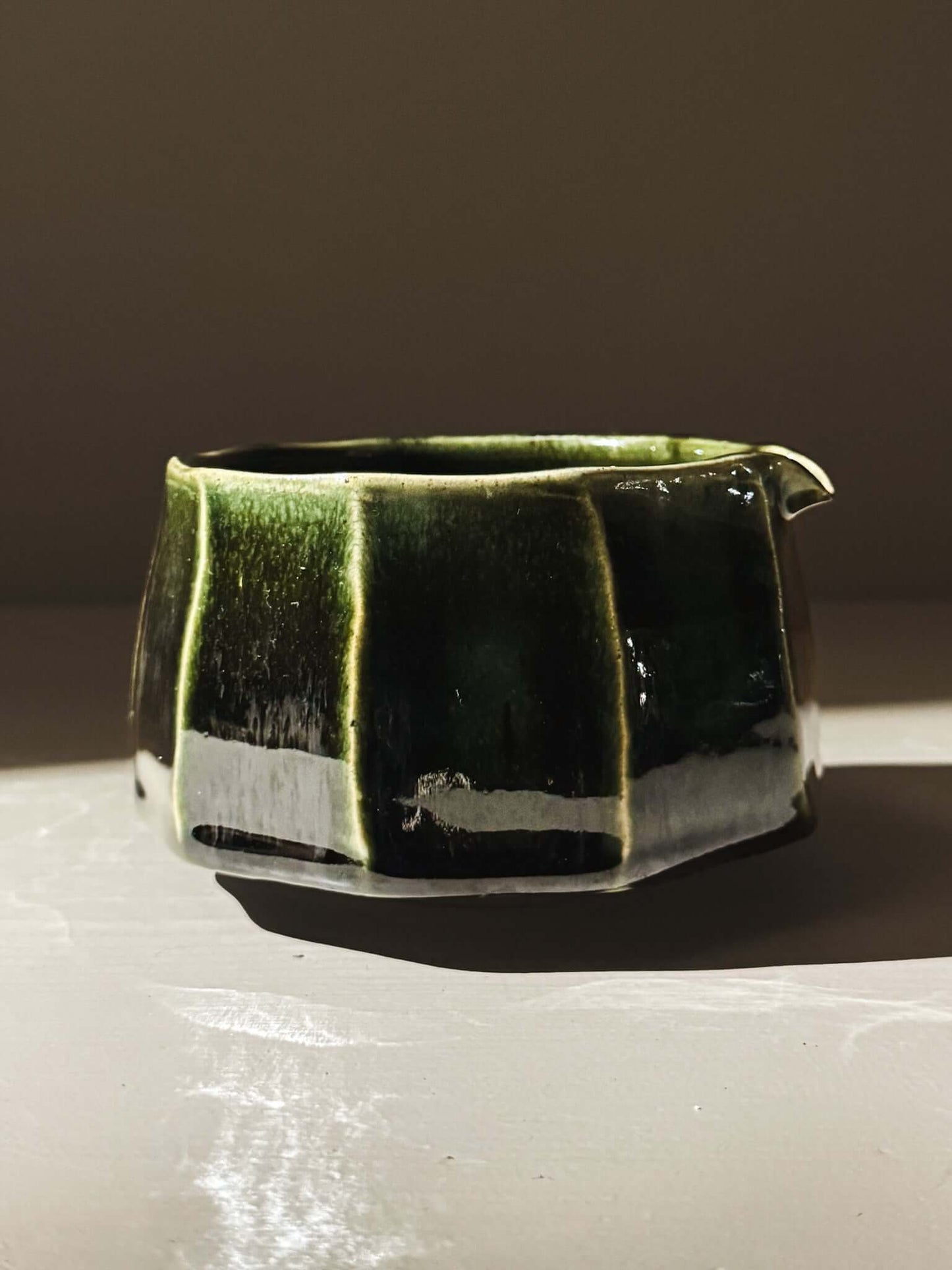 Faceted Matcha Bowl with Spout - Hinoki #01