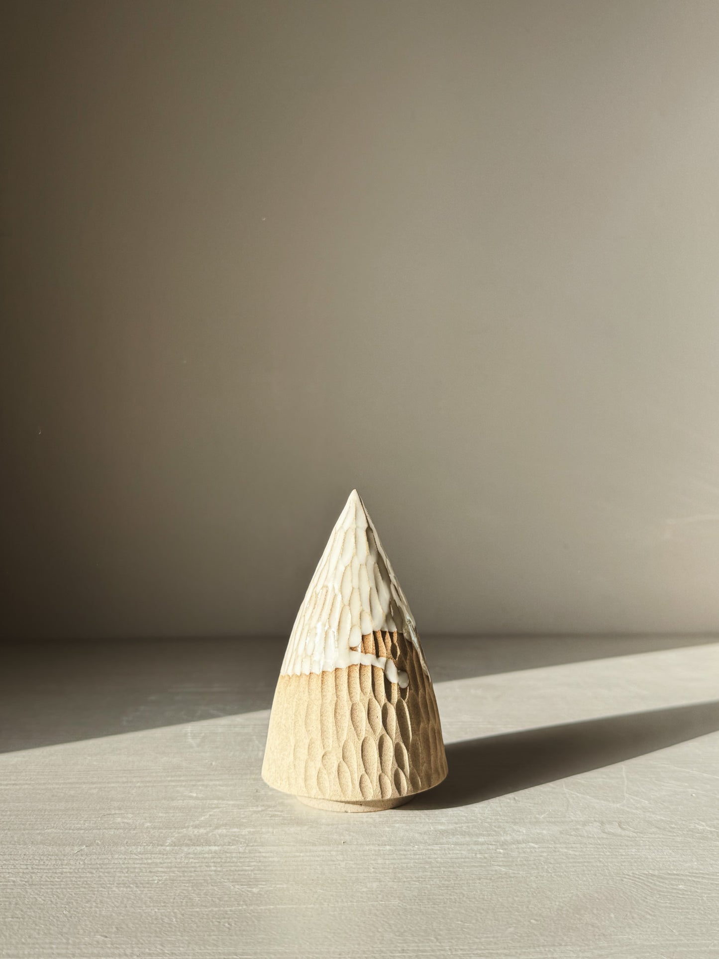Carved Ceramic Tree – Yuki #01