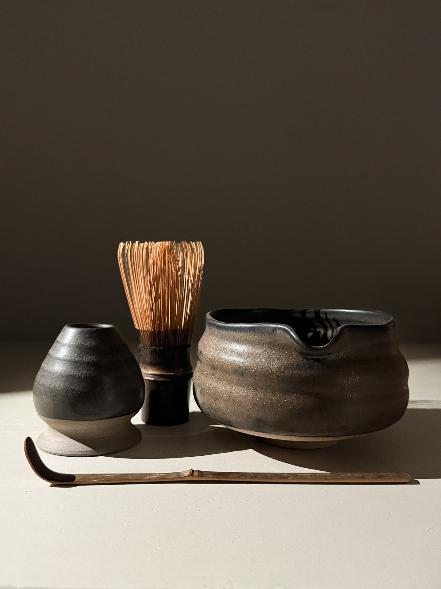 Matcha Kom met Schenktuit - Zwarte Truffle #02